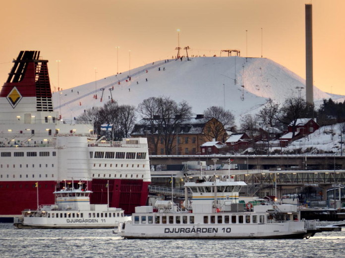 Downhill skiing in Stockholm: Hammarbybacken Downhill skiing in Stockholm: Hammarbybacken