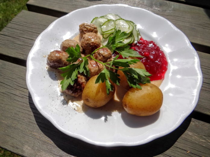 Swedish meatballs ("köttbullar")