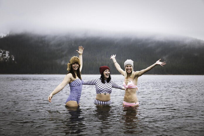 Winter bathing in Åre