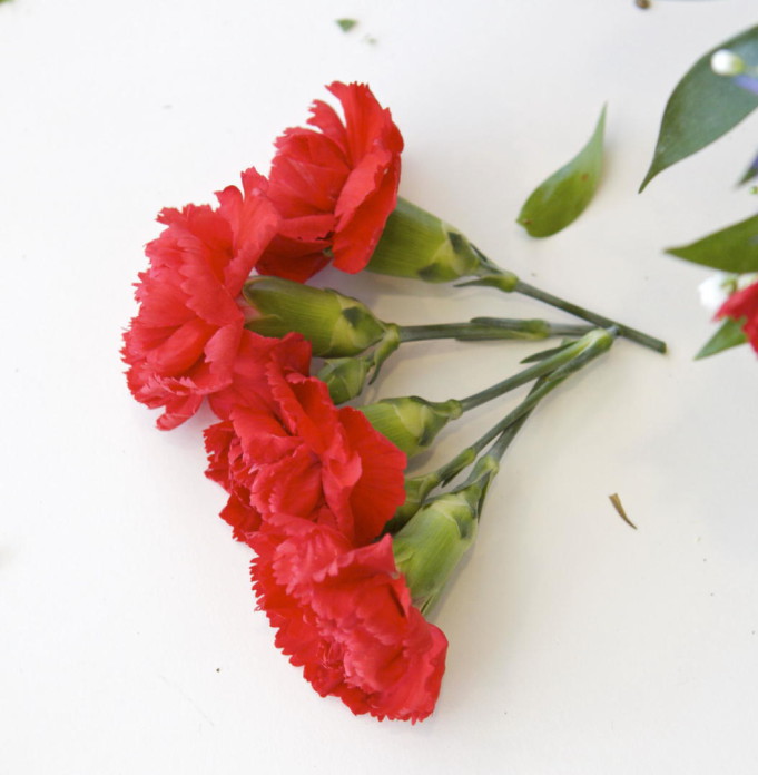 How to make your own Swedish Midsummer wreath